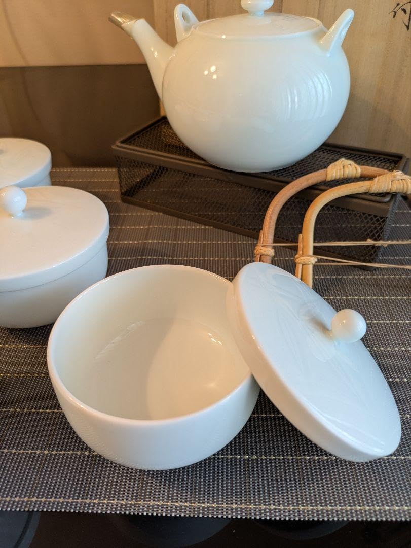 【人間国宝】井上萬二作 白磁笹絵 急須・湯呑蓋付きセット　しおり　共箱付き 人間国宝井上萬二作 白磁笹絵 急須 湯呑蓋付きセット しおり 共